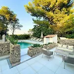 Mazet With Pool In Garrigue Prázdninový dům Nîmes