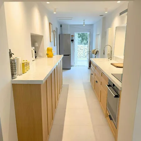 Mazet With Pool In Garrigue Prázdninový dům *