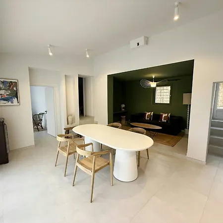 Mazet With Pool In Garrigue