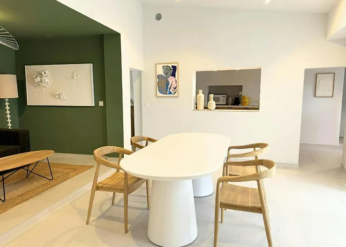 Mazet With Pool In Garrigue * Nîmes