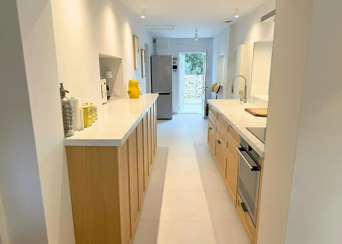 Mazet With Pool In Garrigue Prázdninový dům *